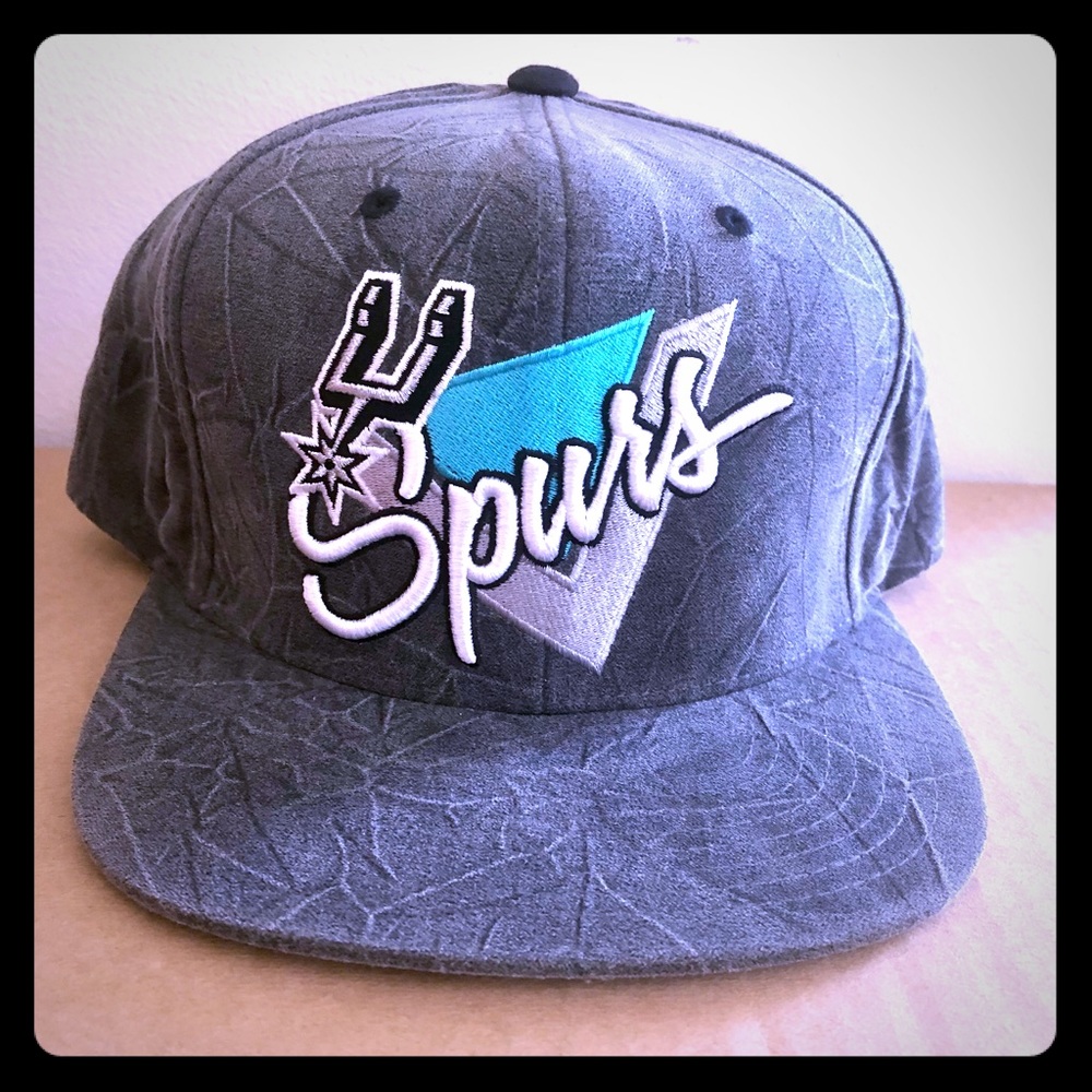 SnapBack Men’s Hat/Cap Basketball Spurs